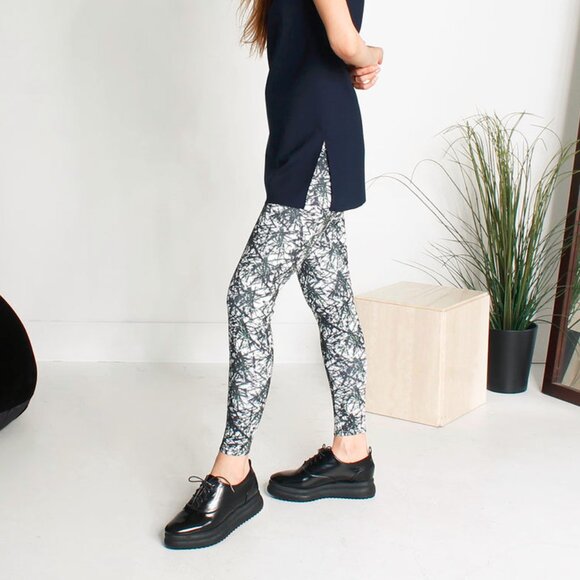 Marie Saint Pierre Ruja3 Green Thorns Ombrage Legging